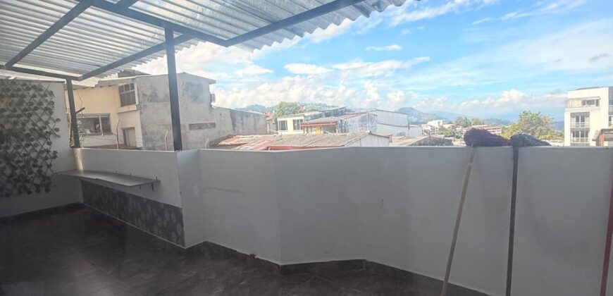 LOCAL EL TRIANGULO RENTA 1056-1060