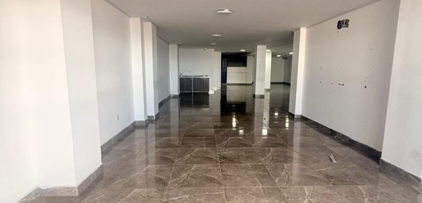 LOCAL EL TRIANGULO RENTA 1056-1060