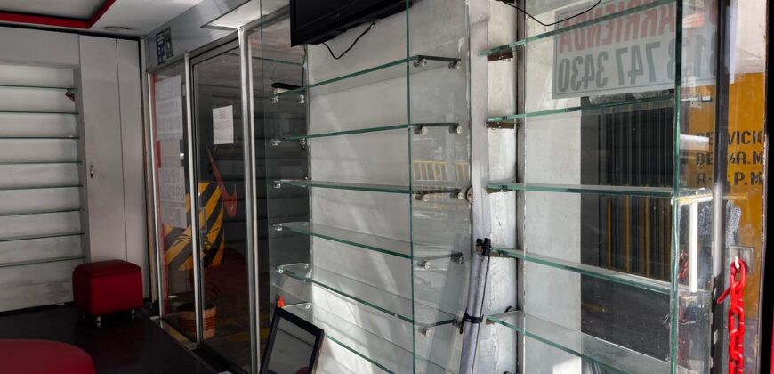 LOCAL SAN ANDRESITO 1056-992