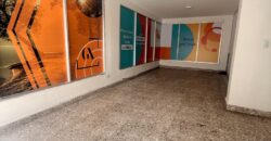 LOCAL EL TRIANGULO RENTA 1056-1060