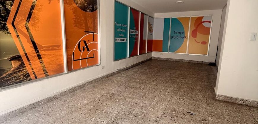 LOCAL EL TRIANGULO RENTA 1056-1060