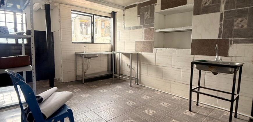 LOCAL BAJO TABLAZO-1114