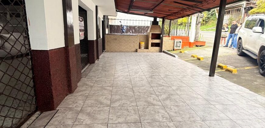 LOCAL BAJO TABLAZO-1114